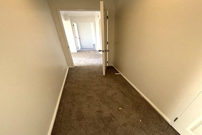 Photo of property in 14 Arrowsmith Drive, Clover Park, Auckland, 2019