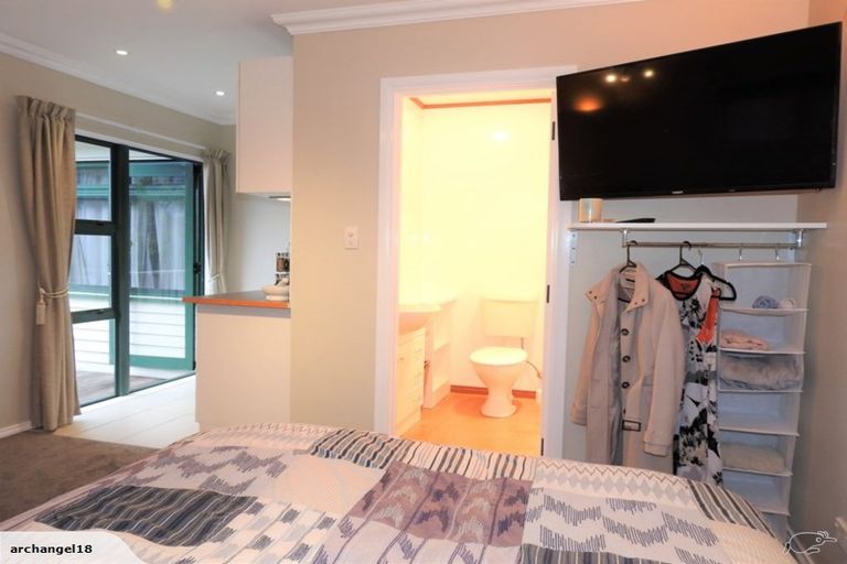 Photo of property in 74 Mcrobbie Road, Kingseat, Papakura, 2580