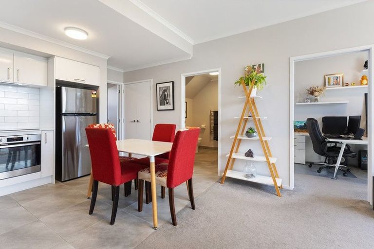 Photo of property in 10 Raranga Lane, Hobsonville, Auckland, 0616