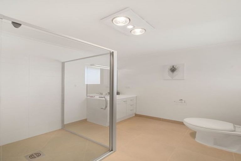 Photo of property in 12 Regis Park Drive, Pukekohe, 2120