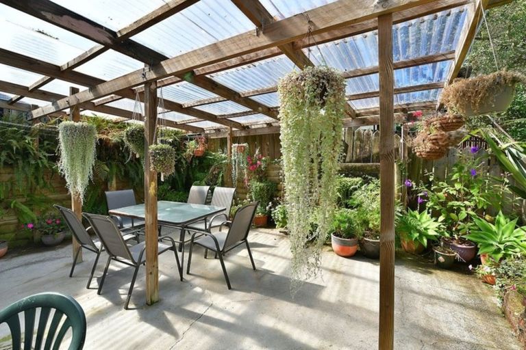 Photo of property in 1/70 Glamorgan Drive, Torbay, Auckland, 0630