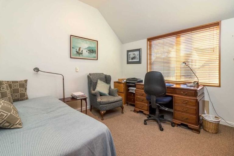 Photo of property in 49 Weka Street, Fendalton, Christchurch, 8041