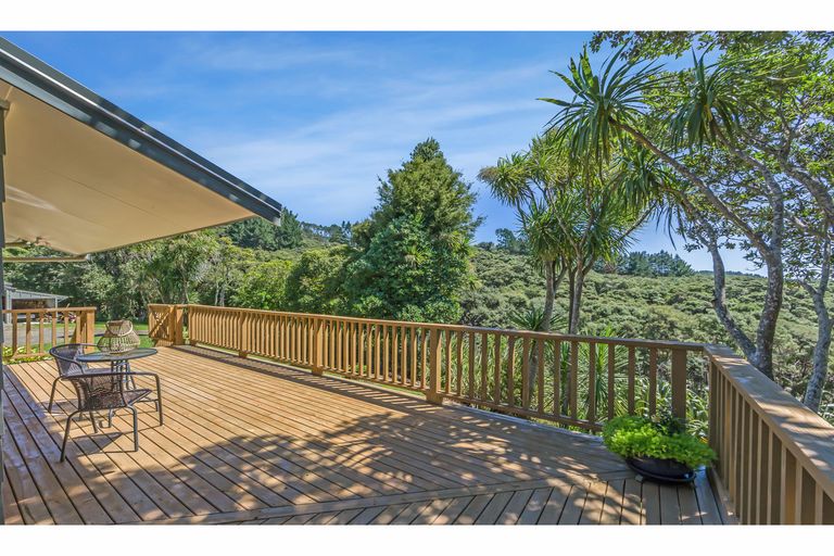 Photo of property in 360 Wairere Road, Waitakere, Henderson, 0782
