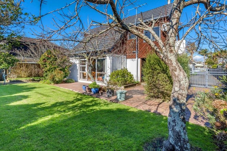 Photo of property in 1/23 Eastern Beach Road, Eastern Beach, Auckland, 2012