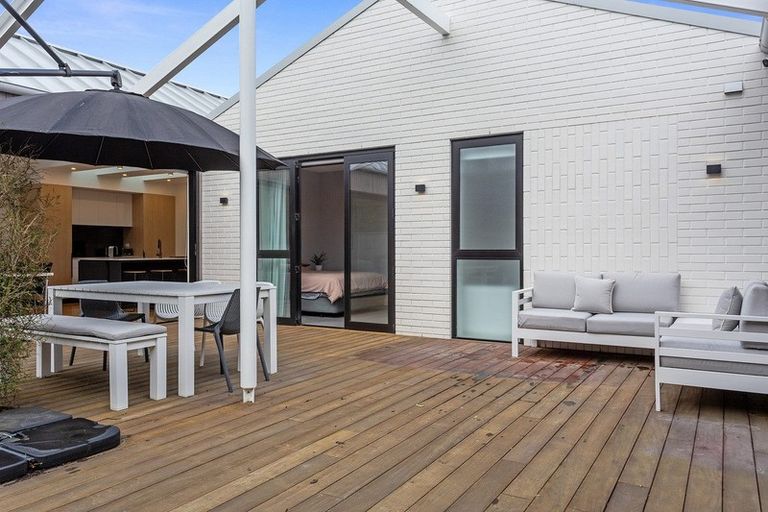 Photo of property in 1 Bunz Road, Halswell, Christchurch, 8025