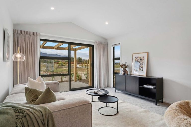 Photo of property in 10 Booth Drive, Cromwell, 9310