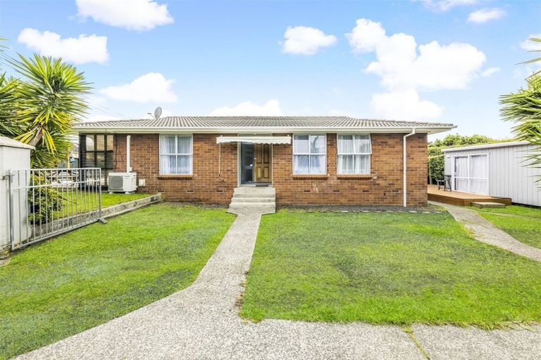 Photo of property in 83 Arimu Road, Papakura, 2110