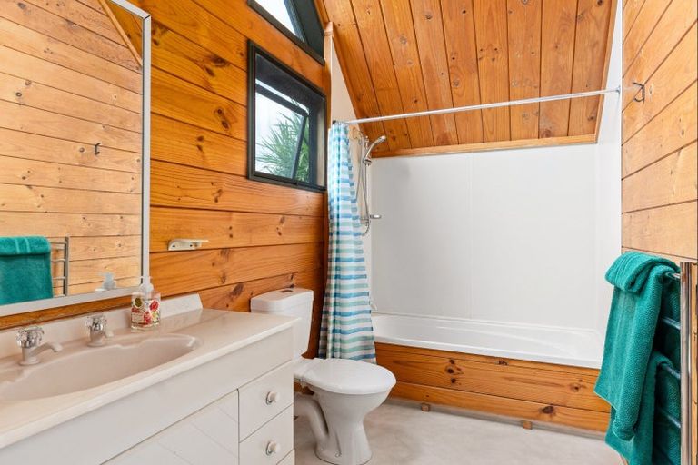 Photo of property in 635 Wainui Road, Wainui, Gisborne, 4010