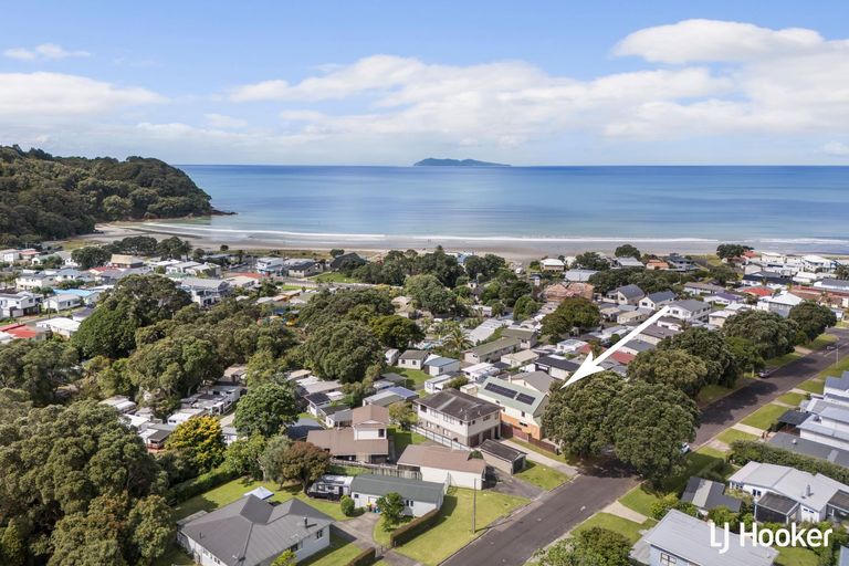 Photo of property in 42 Ocean View Road, Waihi Beach, 3611