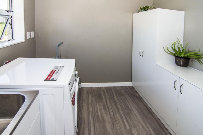 Photo of property in 8a Tararua Street, Masterton, 5810