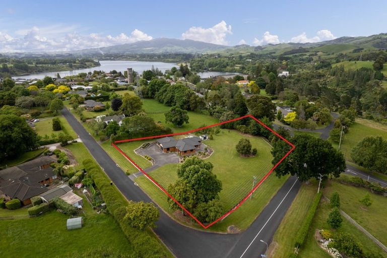 Photo of property in 2 Lake View Drive, Karapiro, Cambridge, 3494