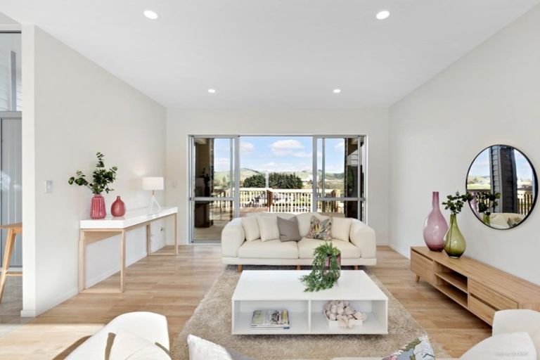 Photo of property in 17 Mcintosh Drive, Pokeno, 2471