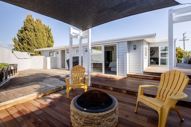 Photo of property in 12 Mcdonnell Street, Omokoroa, 3114