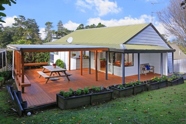 Photo of property in 48 Vintage Drive, Henderson, Auckland, 0612