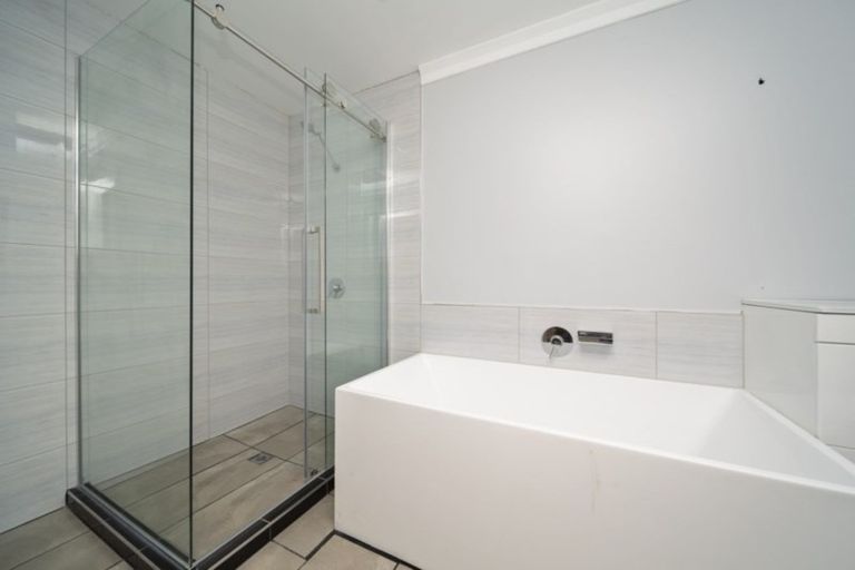 Photo of property in 43 Waihi Road, Hawera, 4610