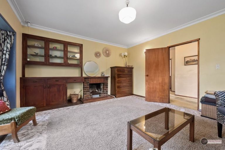 Photo of property in 11 Manuka Street, Stokes Valley, Lower Hutt, 5019