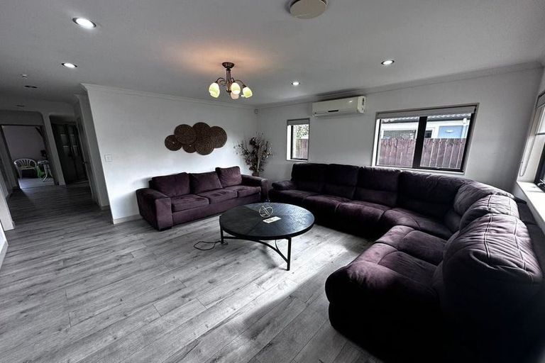 Photo of property in 19 Reding Street, Takanini, 2112