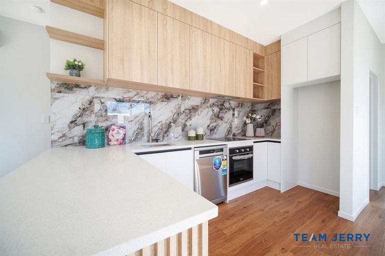 Photo of property in 3/32 Sunlands Drive, Manurewa, Auckland, 2102