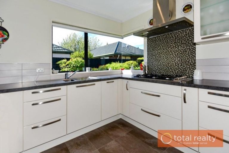 Photo of property in 12 Arkwright Place, Halswell, Christchurch, 8025