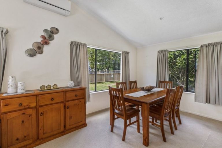 Photo of property in 105 Wattle Farm Road, Wattle Downs, Auckland, 2103