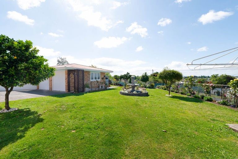 Photo of property in 42 Forest Lake Road, Forest Lake, Hamilton, 3200