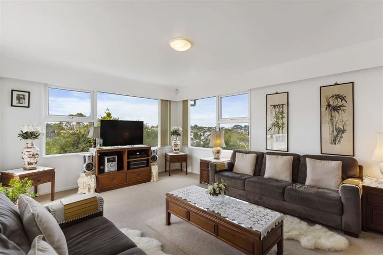 Photo of property in 42 Juniper Road, Sunnynook, Auckland, 0620