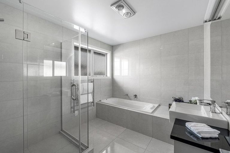 Photo of property in 6 Milano Boulevard, Karaka, Papakura, 2113