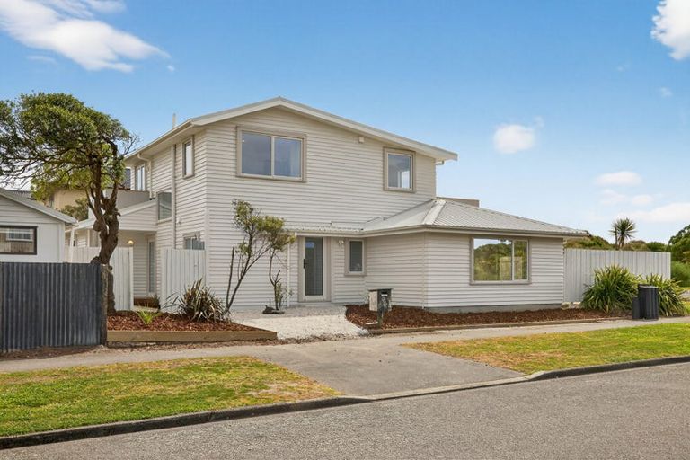 Photo of property in 2 Jellicoe Street, South New Brighton, Christchurch, 8062