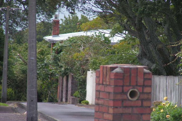 Photo of property in 292 Lake Road, Hauraki, Auckland, 0622