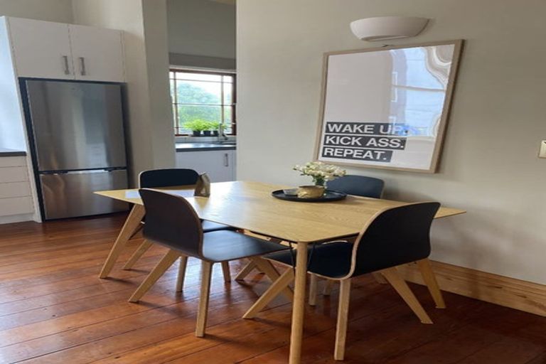 Photo of property in 1/12 Murphy Street, Thorndon, Wellington, 6011