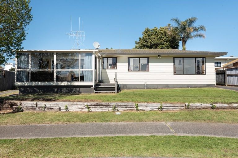 Photo of property in 44 Lagoon Place, Poike, Tauranga, 3112