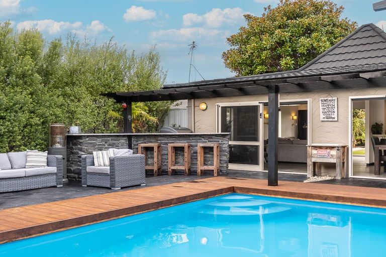 Photo of property in 103 Hillcrest Road, Raumati Beach, Paraparaumu, 5032