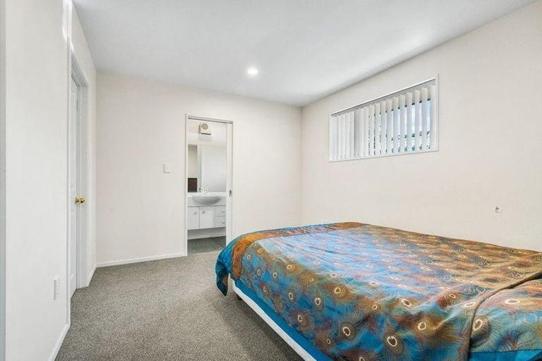 Photo of property in 29a Division Street, Riccarton, Christchurch, 8041