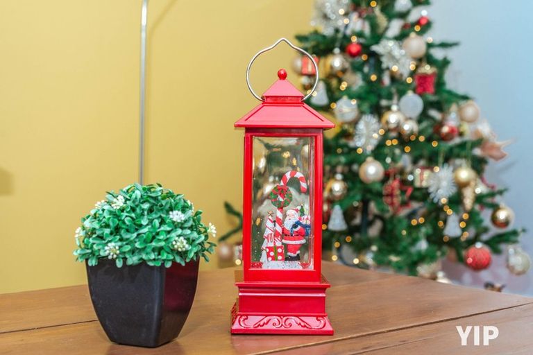 Photo of property in 12 Dress Circle, Newlands, Wellington, 6037