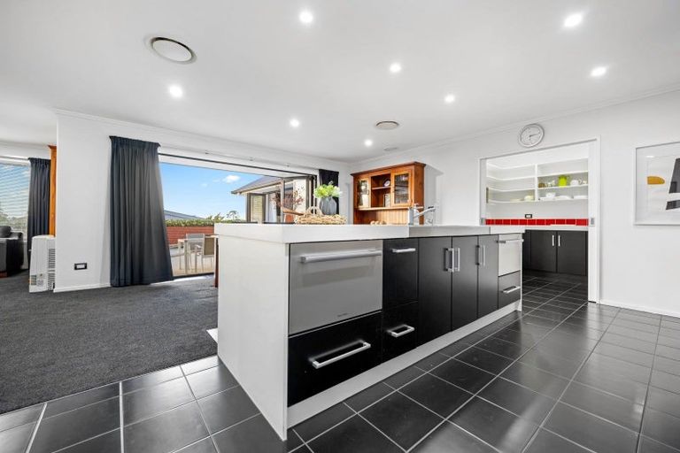 Photo of property in 61 Somerton Drive, Huntington, Hamilton, 3210