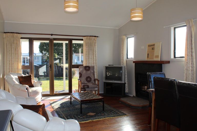 Photo of property in 8 Rangatira Drive, Mangakino, 3421