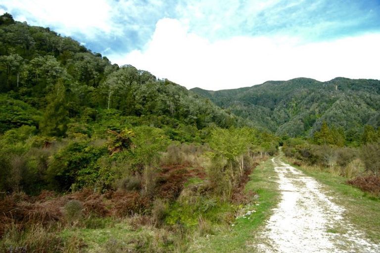 Photo of property in 875 Umere Road, Karamea, 7893