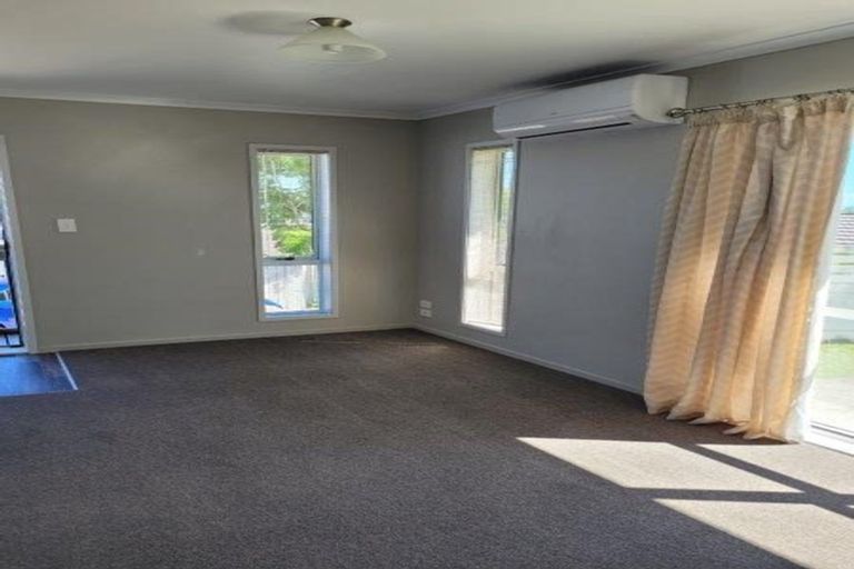 Photo of property in 2 Elena Place, Welcome Bay, Tauranga, 3112