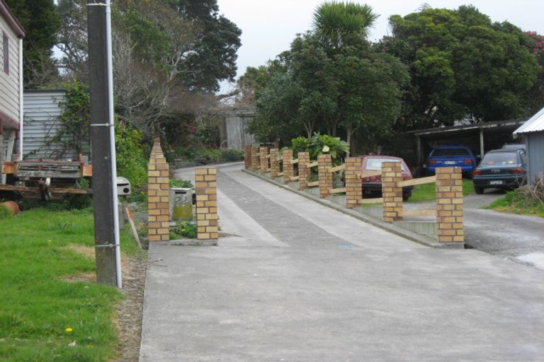 Photo of property in 22 Mcfarlane Street, Oakura, 4314