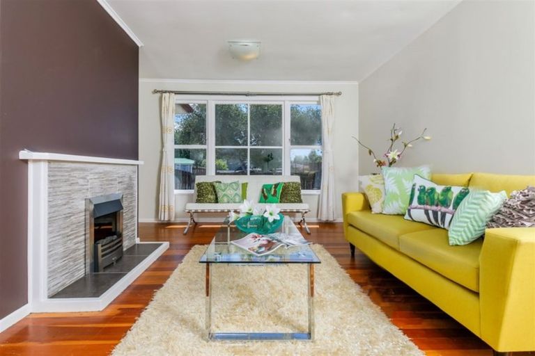 Photo of property in 34 Harrington Road, Henderson, Auckland, 0610