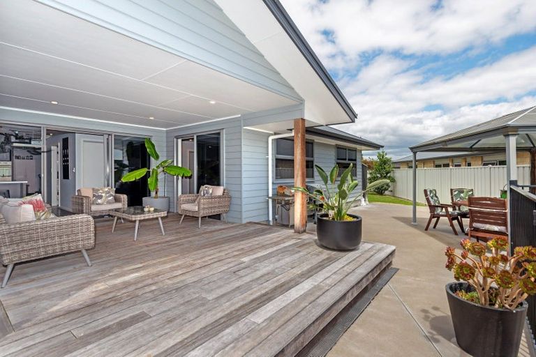 Photo of property in 15 Sterling Park, Lytton West, Gisborne, 4010