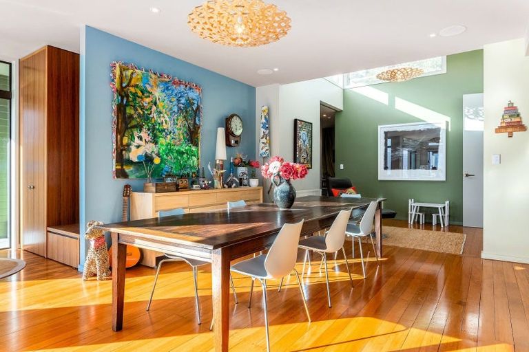 Photo of property in 51 The Crescent, Roseneath, Wellington, 6011