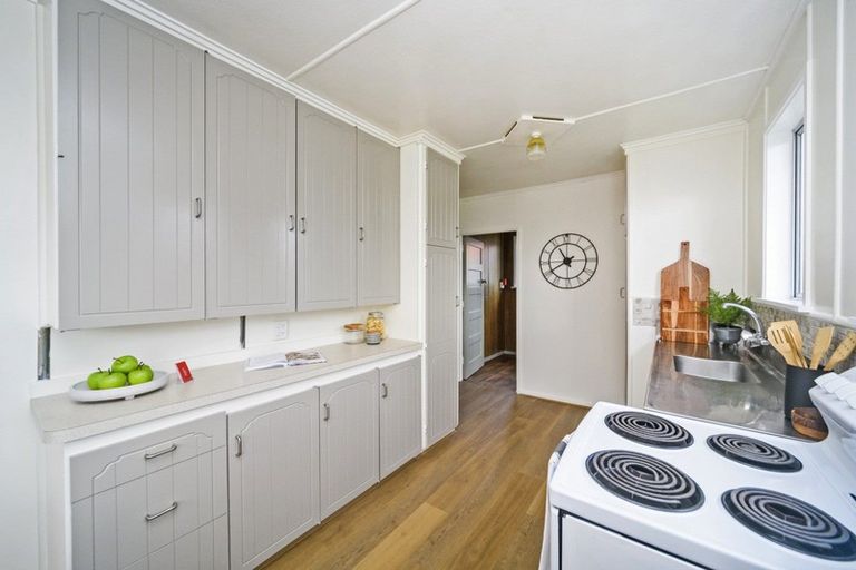 Photo of property in 29 Andrew Avenue, Roslyn, Palmerston North, 4414