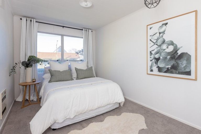 Photo of property in 2 Cabot Place, Flaxmere, Hastings, 4120