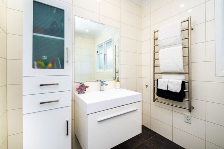 Photo of property in 407 Alexandra Street, Hastings, 4122