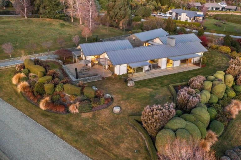 Photo of property in 3 Bayonet Peak Place, Drift Bay, Queenstown, 9371