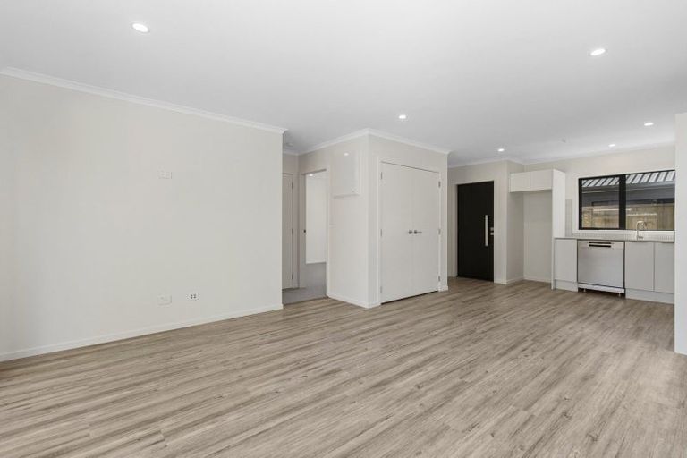 Photo of property in 2/59 Oakfield Crescent, Pukete, Hamilton, 3200