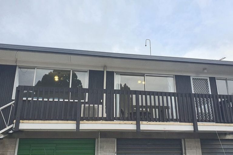 Photo of property in 2/3 Opaheke Road, Papakura, 2110