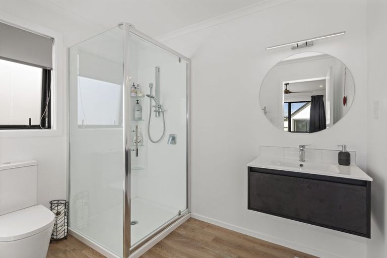 Photo of property in 1 Bonneval Lane, Wallaceville, Upper Hutt, 5018