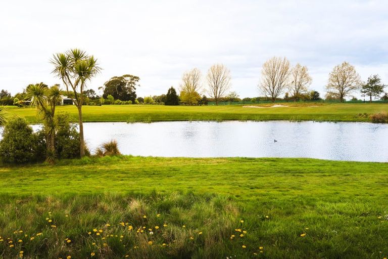 Photo of property in 5 Mara-kai Place, Pegasus, 7612